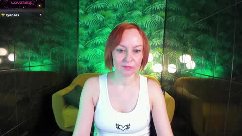 Snapshot of nika_gentle chatting on January 18, 5:52 am Nika online show from January 18, 5:52 am