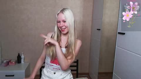  MY NAME IS AMILI WELCOME TO MY ROOM online show from March 9, 4:44 pm