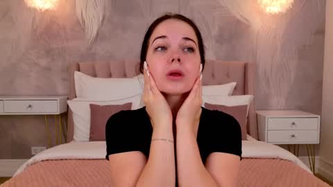 Snapshot of nikaflowers chatting on September 9, 2:33 am Nika online show from September 9, 2:33 am