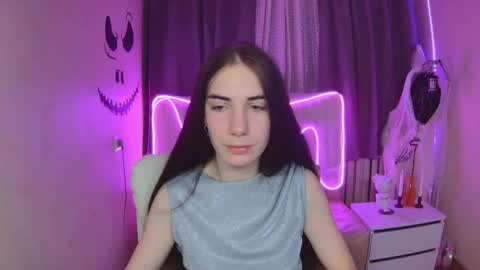 nikastarkk online show from October 16, 8:03 am