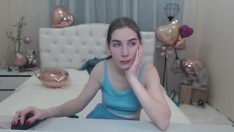 nikastarkk online show from February 19, 7:37 pm
