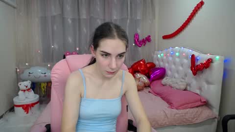 nikastarkk online show from January 31, 1:33 am