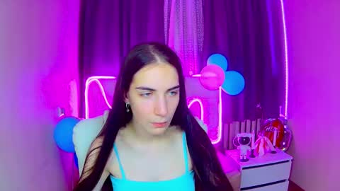 nikastarkk online show from October 9, 7:47 am