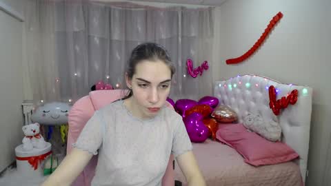 nikastarkk online show from February 3, 7:21 pm