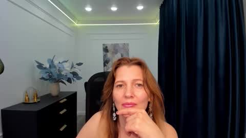 nikastraitlive online show from October 8, 11:10 pm