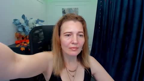 nikastraitlive online show from October 24, 11:44 am