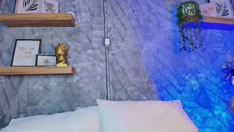    online show from February 28, 7:40 pm