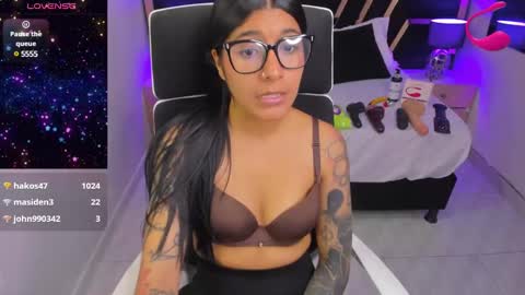 Snapshot of nikibryce_ chatting on January 11, 5:07 pm Niki online show from January 11, 5:07 pm