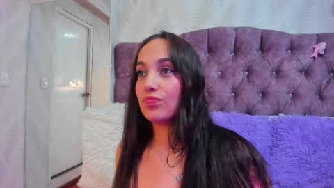 Nikki online show from October 8, 7:20 pm