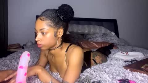 nikitalove104 online show from November 8, 10:24 pm