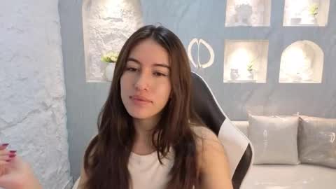 Snapshot of nikka_tx chatting on October 26, 7:57 pm Online 2200 to 600 online show from October 26, 7:57 pm