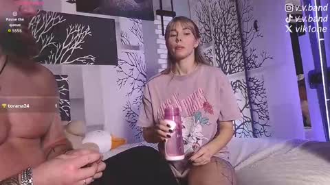 nikki7377 online show from October 8, 5:35 am