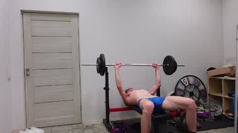 nikki online show from April 4, 12:45 pm