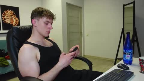 nikki online show from April 16, 9:39 pm