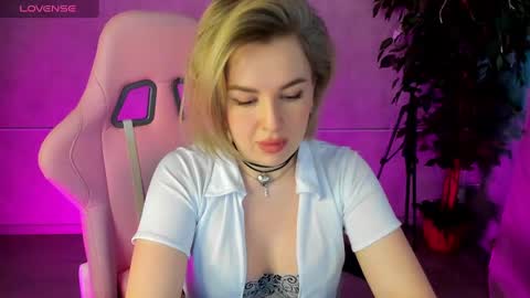 Snapshot of nikki_kai chatting on March 12, 8:51 am Nikki online show from March 12, 8:51 am