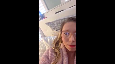 nikkib653466 online show from February 23, 7:05 pm