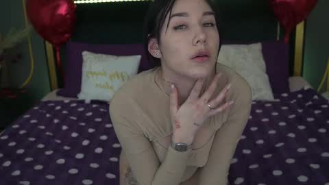Snapshot of nikkigoldx chatting on February 25, 5:19 pm Nikki online show from February 25, 5:19 pm