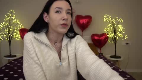 Snapshot of nikkigoldx chatting on February 15, 6:55 am Nikki online show from February 15, 6:55 am