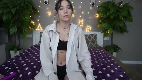 Snapshot of nikkigoldx chatting on February 1, 1:20 pm Nikki online show from February 1, 1:20 pm