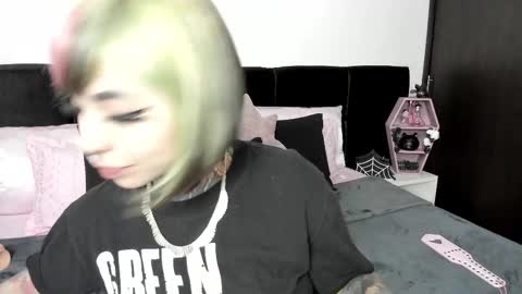 Nikki Ramone   online show from February 11, 12:47 pm
