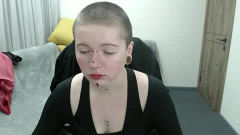 nikkysnow online show from September 30, 8:03 am