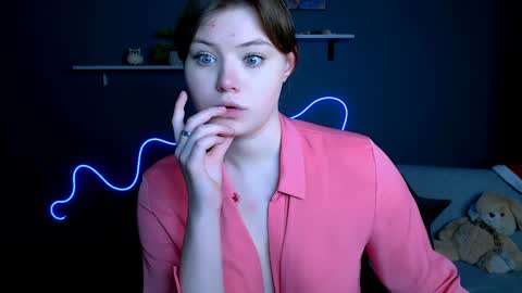 Snapshot of nikol_kitt chatting on February 9, 2:28 am Little Niko Help me reach my goals online show from February 9, 2:28 am