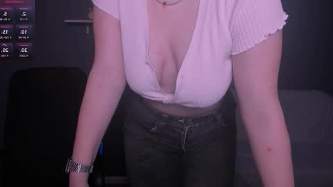 Snapshot of nikol_kitt chatting on September 12, 8:00 pm Little Niko Help me reach my goals online show from September 12, 8:00 pm