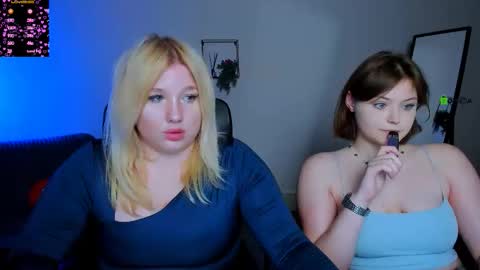 Snapshot of nikol_kitt chatting on September 17, 7:39 pm Little Niko Help me reach my goals online show from September 17, 7:39 pm