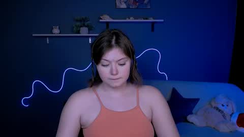 Snapshot of nikol_kitt chatting on February 12, 5:37 am Little Niko Help me reach my goals online show from February 12, 5:37 am