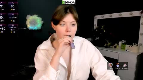 Snapshot of nikol_kitt chatting on February 11, 4:55 am Little Niko Help me reach my goals online show from February 11, 4:55 am