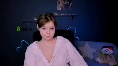 Snapshot of nikol_kitt chatting on March 1, 7:37 pm Little Niko Help me reach my goals online show from March 1, 7:37 pm