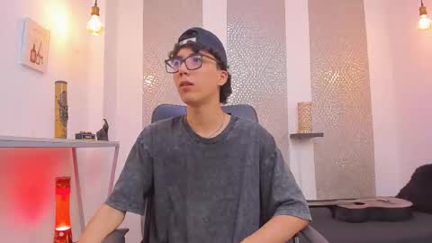    online show from October 10, 5:24 am