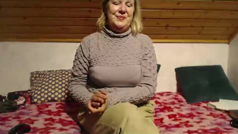 Nikole1 online show from October 11, 5:05 pm