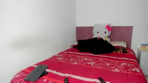 Nikole online show from February 15, 9:19 am