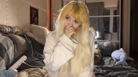 nikoli_naw online show from April 1, 9:01 pm