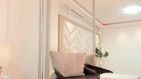 Niko Stone online show from February 21, 7:22 am