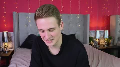 Snapshot of niksers chatting on March 10, 9:07 pm Nick online show from March 10, 9:07 pm