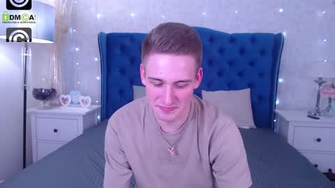 Snapshot of niksers chatting on March 1, 7:37 pm Nick online show from March 1, 7:37 pm