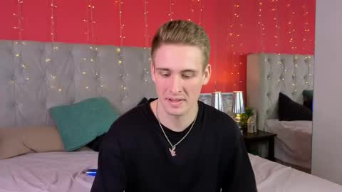 Snapshot of niksers chatting on March 5, 11:27 pm Nick online show from March 5, 11:27 pm