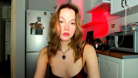 Snapshot of niky_jess chatting on February 14, 9:45 am Veronica online show from February 14, 9:45 am