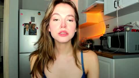 Snapshot of niky_jess chatting on February 27, 7:51 am Veronica online show from February 27, 7:51 am