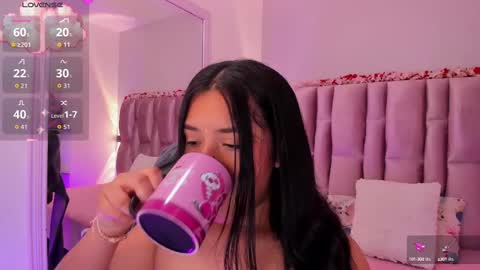 Niky Brooks online show from October 8, 12:33 pm