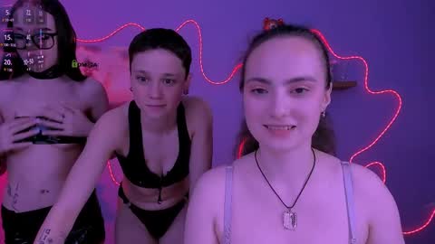 nila_eclipse online show from April 2, 1:51 pm