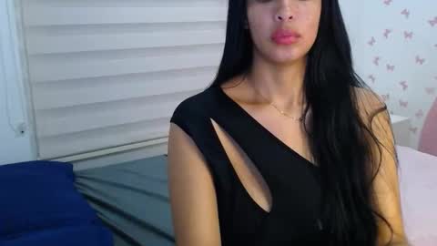 nila online show from November 6, 2:25 am