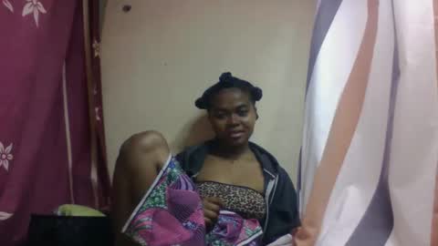 nilah online show from September 29, 9:41 am