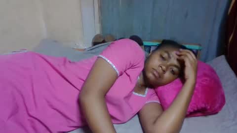 nilah online show from May 6, 12:11 pm