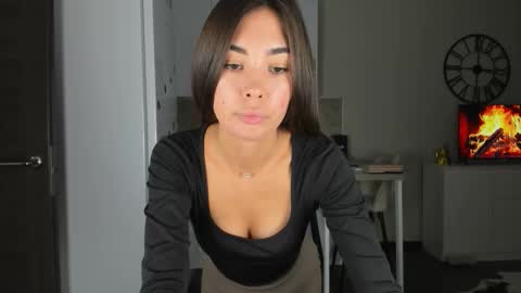 Bella online show from October 14, 2:47 am