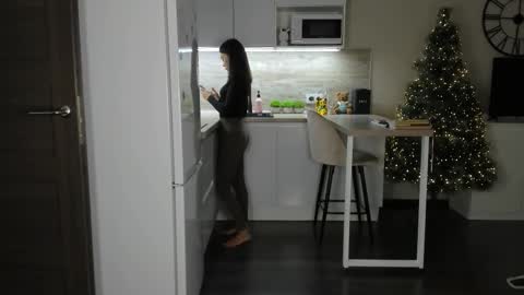 Bella online show from January 13, 2:47 pm