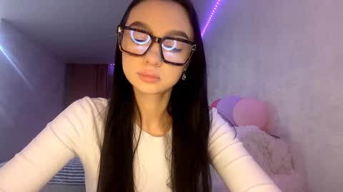 Margot online show from November 23, 2:04 pm