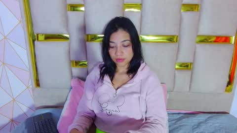 Nina Carther online show from February 5, 10:30 am